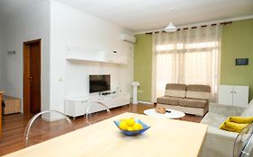 Cozy Apartment In The Heart Of Tirana !