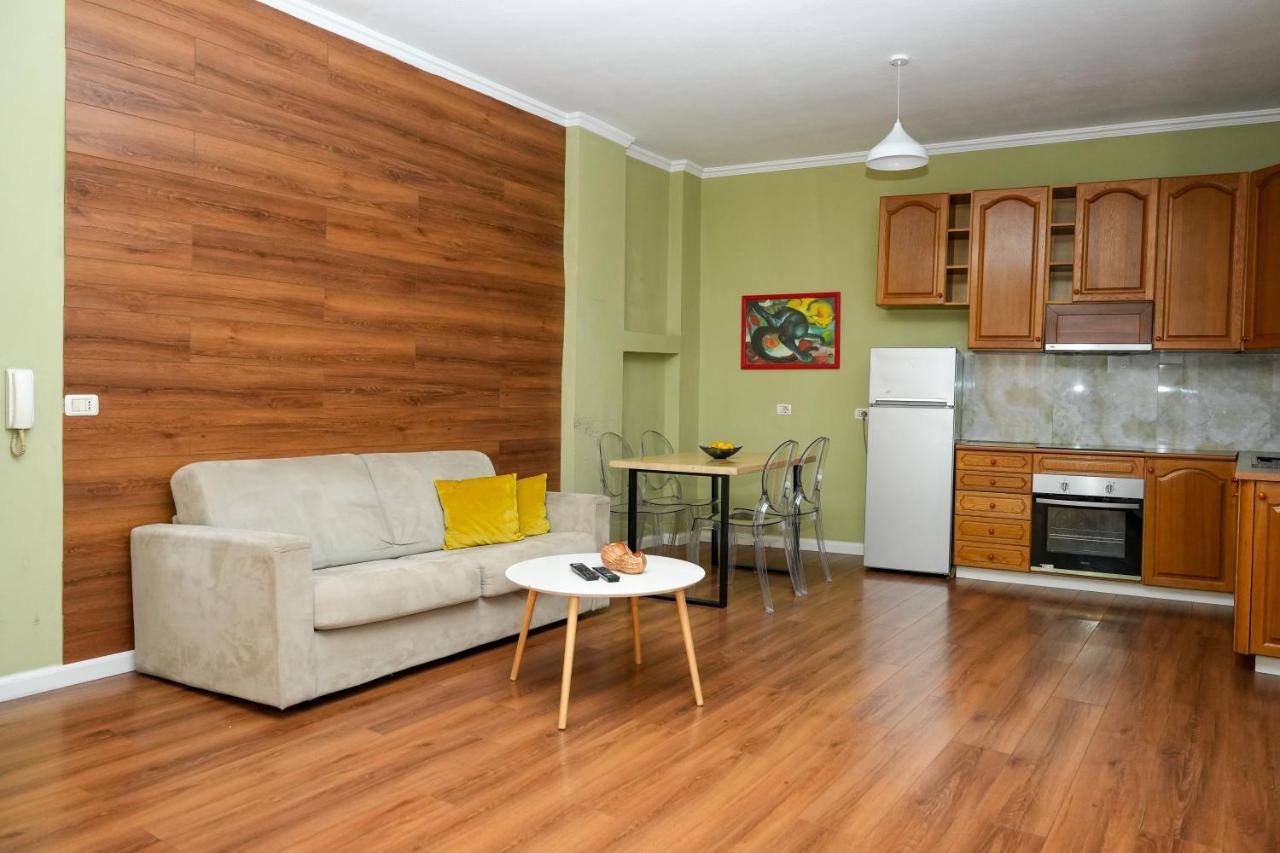 Cozy Apartment In The Heart Of Tirana ! Zewnętrze zdjęcie