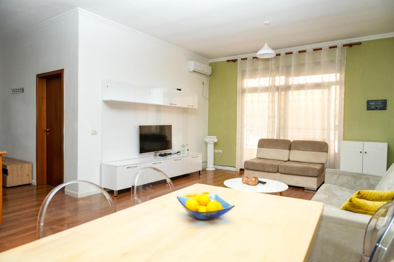 Cozy Apartment In The Heart Of Tirana ! Zewnętrze zdjęcie