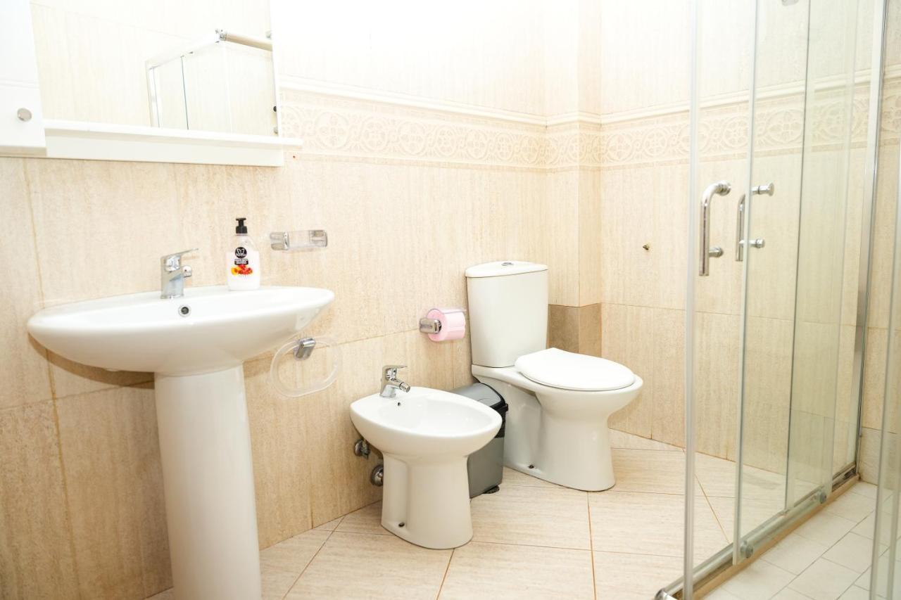Cozy Apartment In The Heart Of Tirana ! Zewnętrze zdjęcie