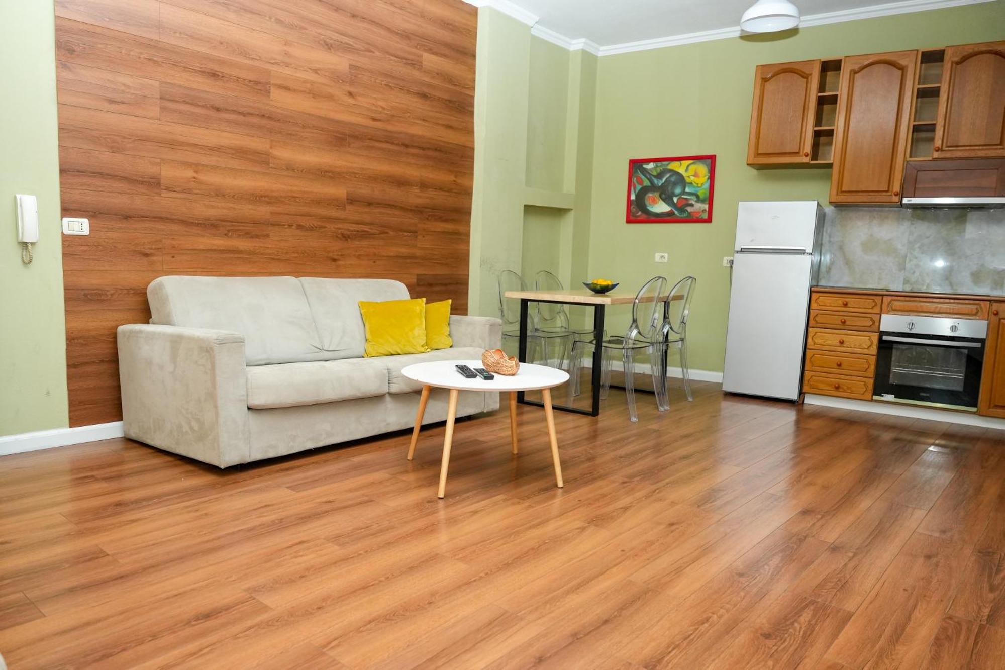 Cozy Apartment In The Heart Of Tirana ! Zewnętrze zdjęcie